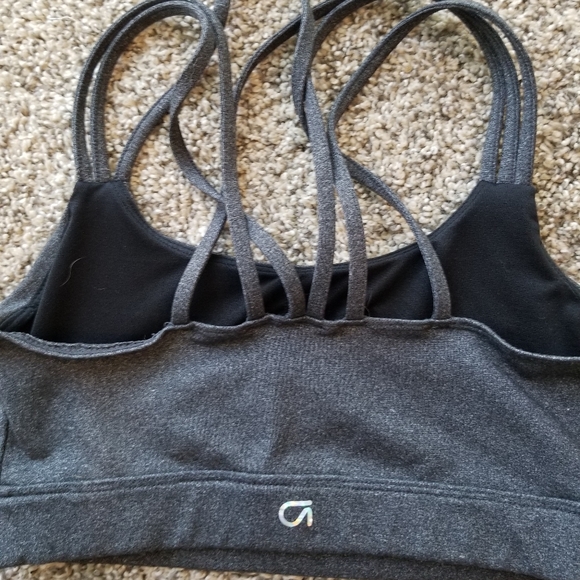 GapFit | Eclipse Medium Support Strappy Sports Bra - Picture 5 of 7